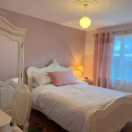 Lily's - Beautiful Holiday home Buncrana